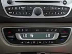 Renault Grand Scénic (2010) thumbnail 24