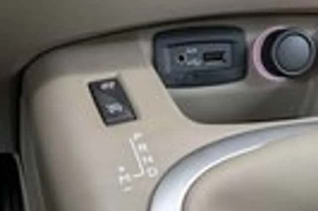 Renault Grand Scénic (2010) thumbnail 25