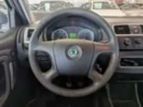 Škoda Fabia (2008) thumbnail 9