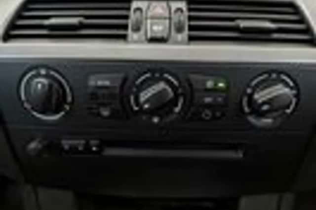 BMW 5-Serie (2004) thumbnail 19