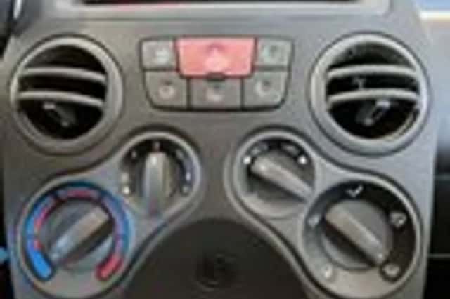 Fiat Panda (2010) thumbnail 11