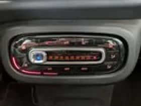 Smart Forfour (2017) thumbnail 14