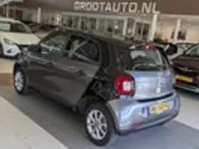 Smart Forfour (2017) thumbnail 3