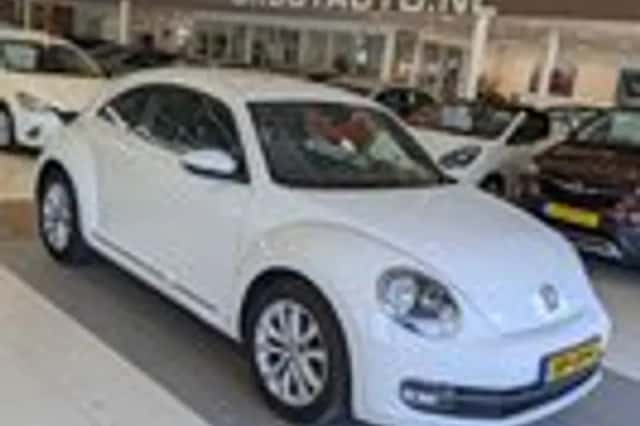 Volkswagen Beetle (2012) thumbnail 1