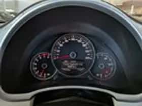 Volkswagen Beetle (2012) thumbnail 11