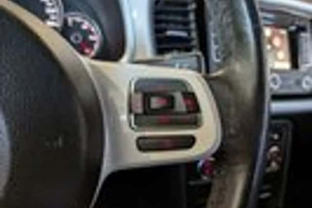 Volkswagen Beetle (2012) thumbnail 13