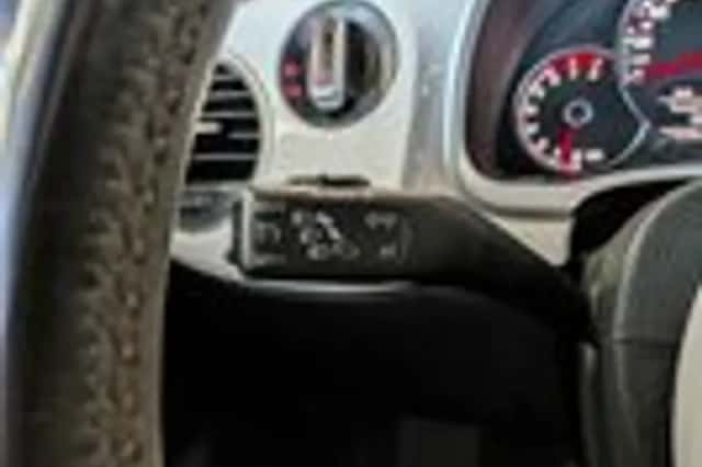 Volkswagen Beetle (2012) thumbnail 14