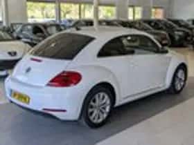 Volkswagen Beetle (2012) thumbnail 4