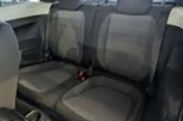 Volkswagen Beetle (2012) thumbnail 7