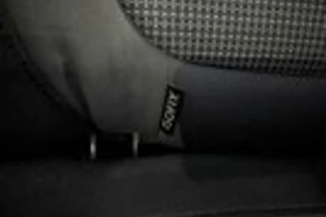 Volkswagen Beetle (2012) thumbnail 8