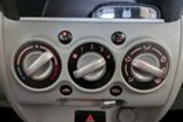 Suzuki Alto (2011) thumbnail 11