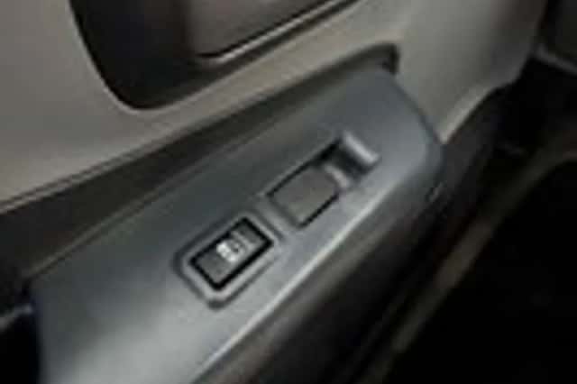 Suzuki Alto (2011) thumbnail 14
