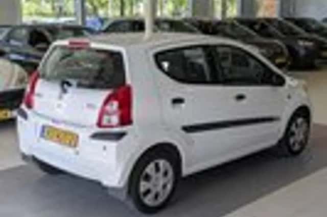 Suzuki Alto (2011) thumbnail 4