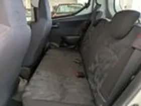 Suzuki Alto (2011) thumbnail 7