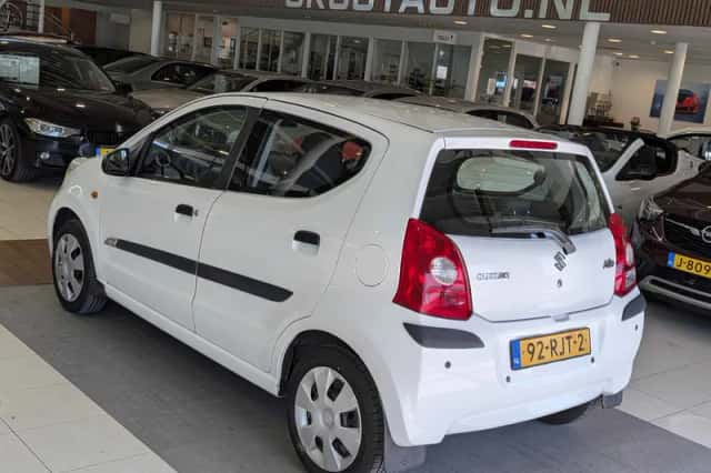 Suzuki Alto (2011) thumbnail 3