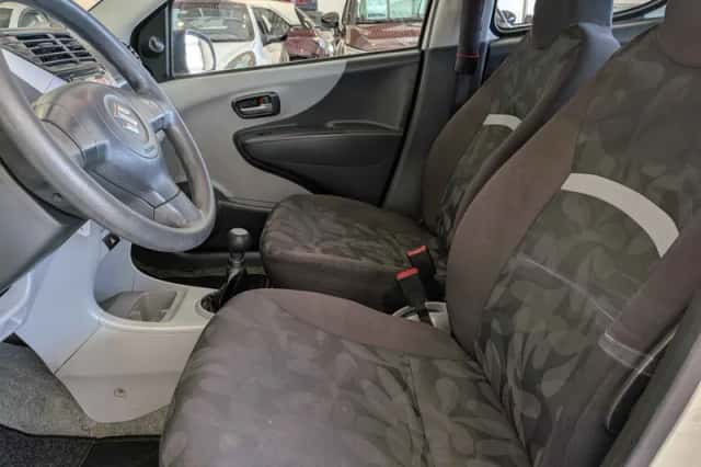 Suzuki Alto (2011) thumbnail 6