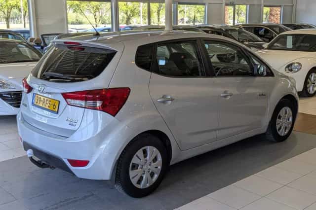 Hyundai ix20 (2011) thumbnail 4