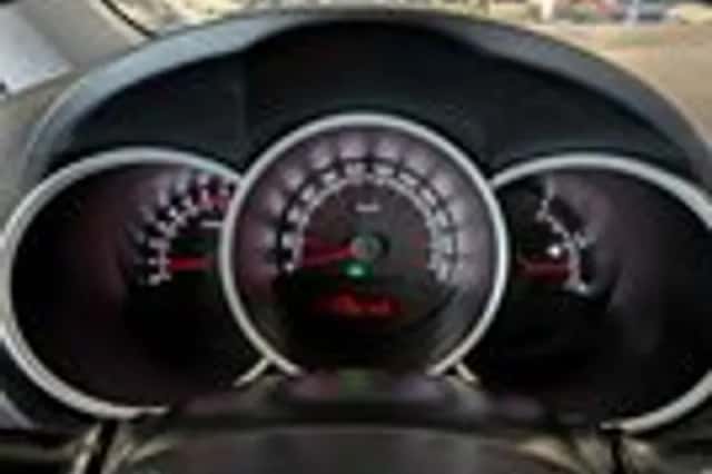 Kia Venga (2014) thumbnail 11