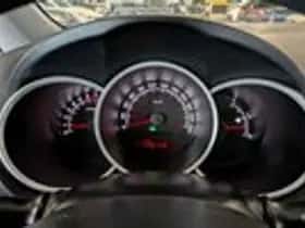 Kia Venga (2014) thumbnail 11