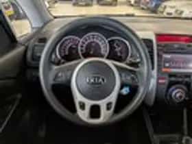 Kia Venga (2014) thumbnail 10