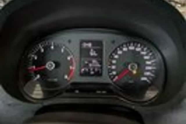Volkswagen Polo (2012) thumbnail 11