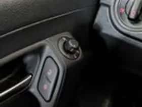 Volkswagen Polo (2012) thumbnail 14