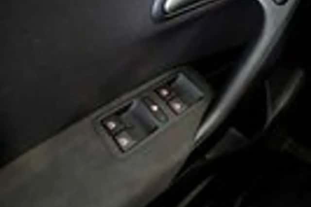 Volkswagen Polo (2012) thumbnail 15