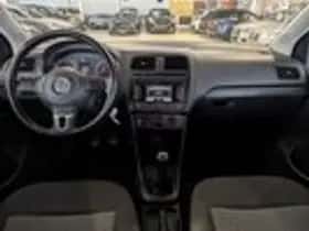 Volkswagen Polo (2012) thumbnail 9