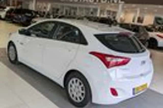 Hyundai i30 (2012) thumbnail 3