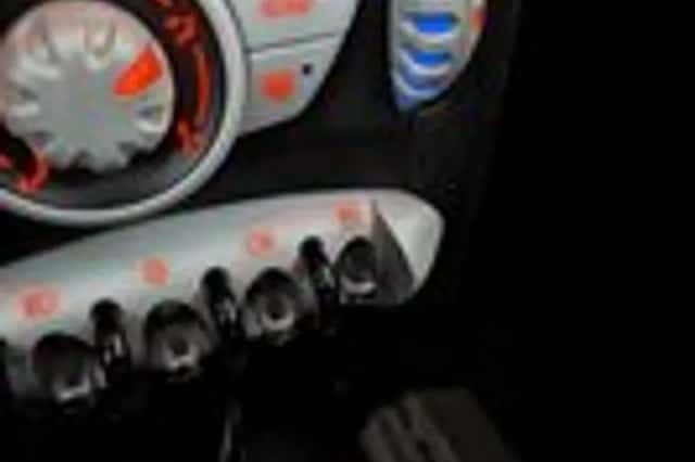 MINI Mini (2008) thumbnail 17