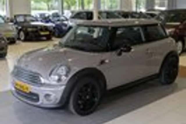 MINI Mini (2012) thumbnail 2