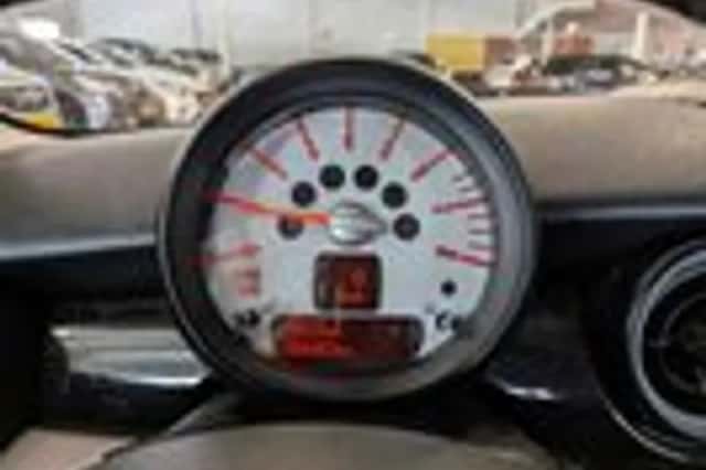 MINI Mini (2012) thumbnail 11