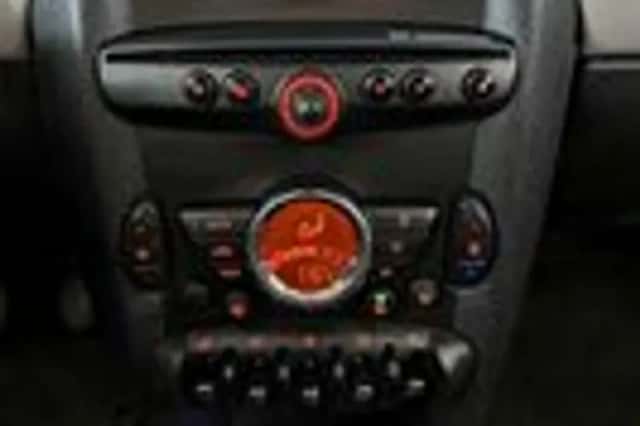 MINI Mini (2012) thumbnail 14