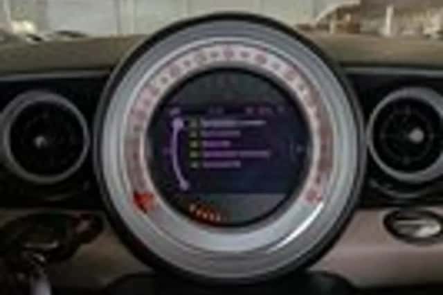 MINI Mini (2012) thumbnail 18