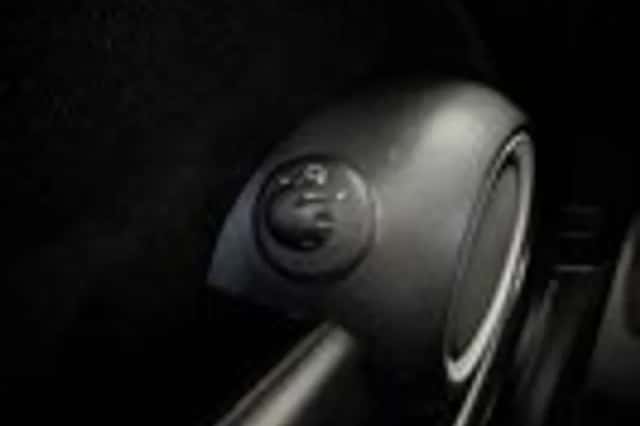 MINI Mini (2012) thumbnail 20