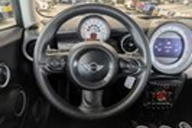 MINI Mini (2012) thumbnail 10