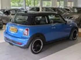 MINI Mini (2007) thumbnail 4
