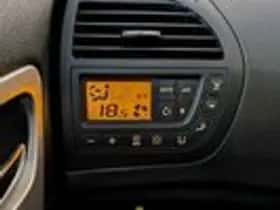 Citroën C4 Picasso (2011) thumbnail 24