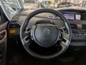 Citroën C4 Picasso (2011) thumbnail 10