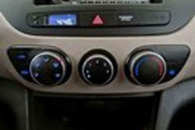Hyundai i10 (2016) thumbnail 12