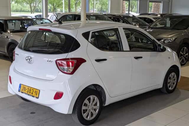 Hyundai i10 (2016) thumbnail 4