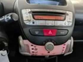 Peugeot 107 (2013) thumbnail 12