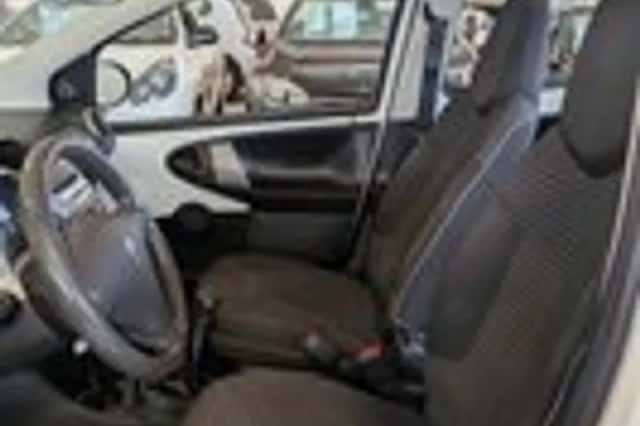 Peugeot 107 (2013) thumbnail 6