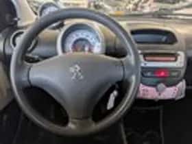 Peugeot 107 (2013) thumbnail 9