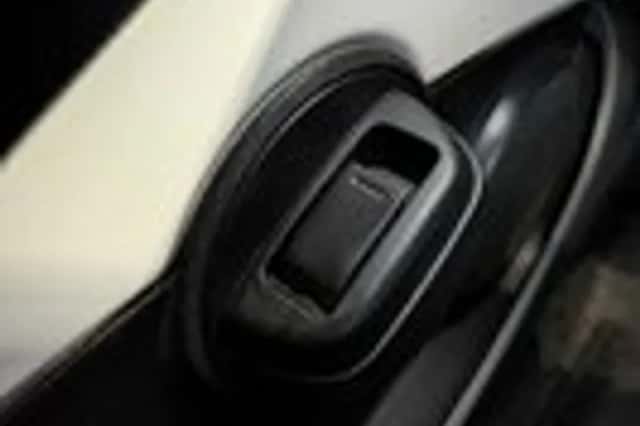 Peugeot 107 (2013) thumbnail 10