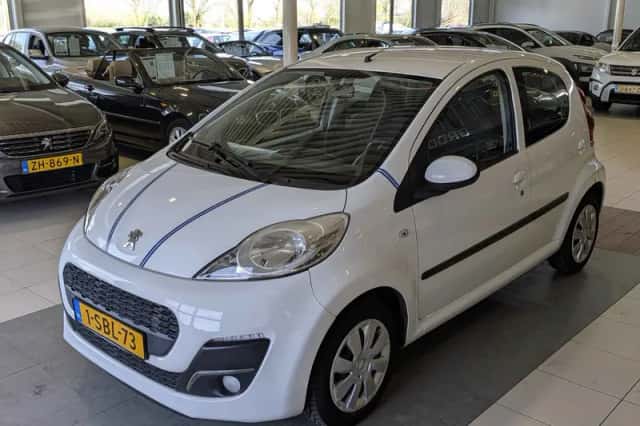 Peugeot 107 (2013) thumbnail 2