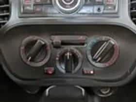 Nissan Juke (2011) thumbnail 12