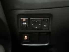 Nissan Juke (2011) thumbnail 14