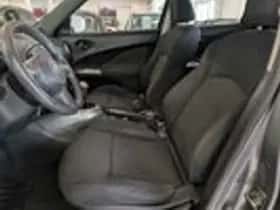 Nissan Juke (2011) thumbnail 6