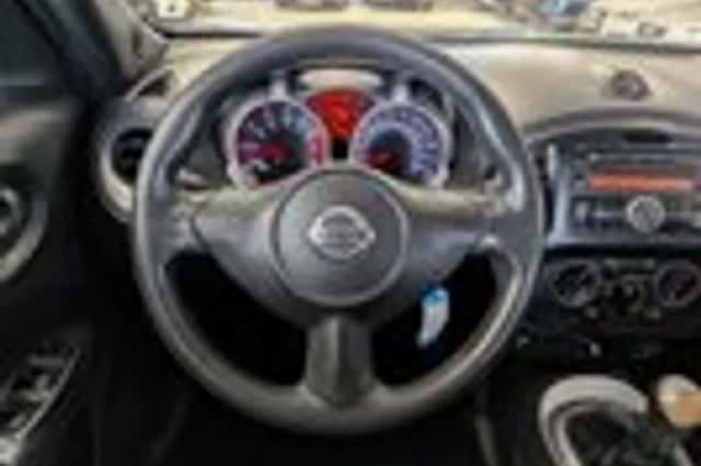 Nissan Juke (2011) thumbnail 10